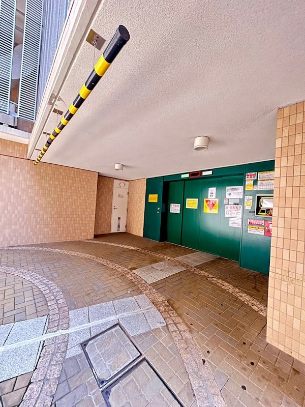 トア山手フラッツの駐車場