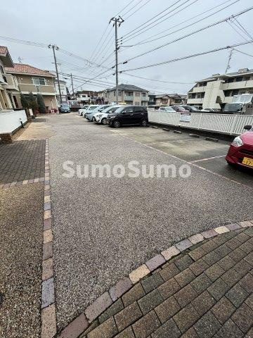パークハイム向陽　Ｂ棟の駐車場|駐車スペースもあります