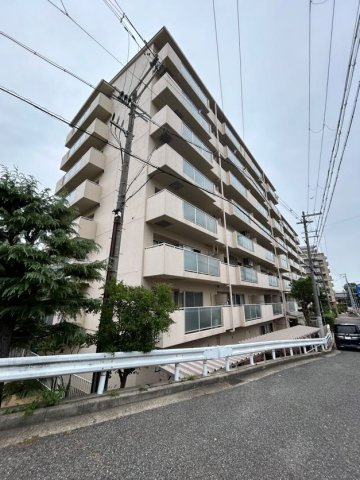 クレセント長田の外観