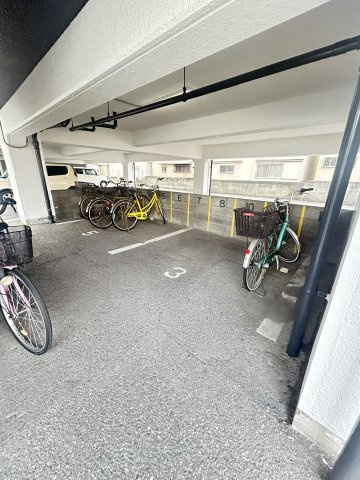 コーポ松豊の駐車場