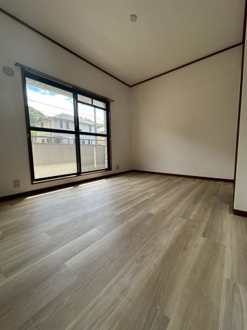 ゲイナーズヒルWの洋室|落ち着いた色調の洋室です