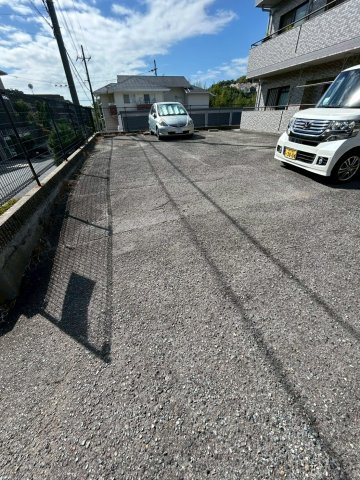 ゲイナーズヒルWの駐車場|駐車場完備です