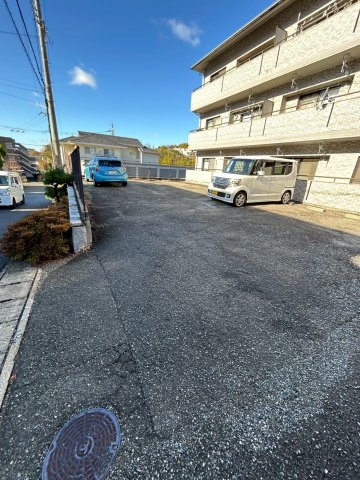 ゲイナーズヒルWの駐車場