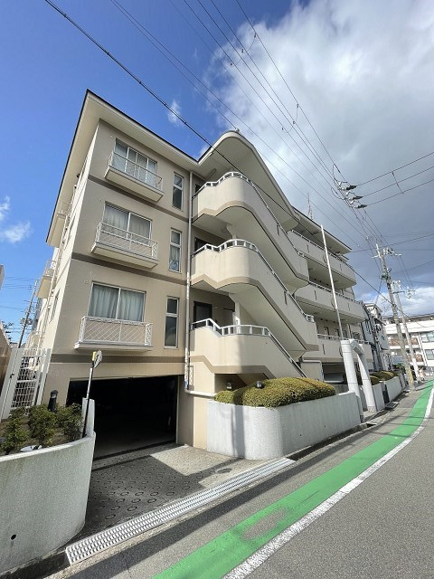 グレイス甲子園の外観