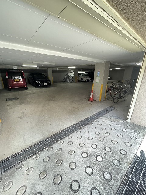 グレイス甲子園の駐車場