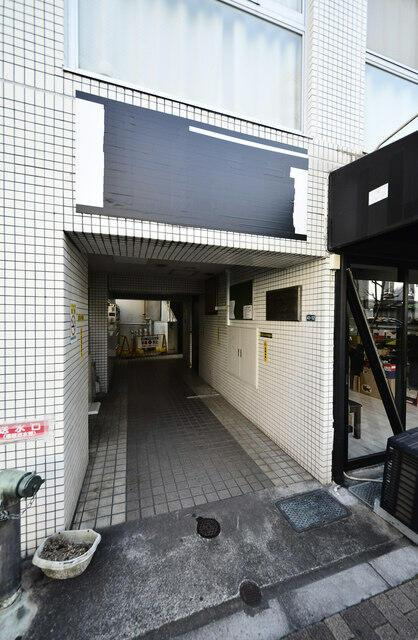 グリーンキャピタル西新宿のエントランス| 