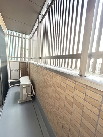 ネクステージ七松町のバルコニー