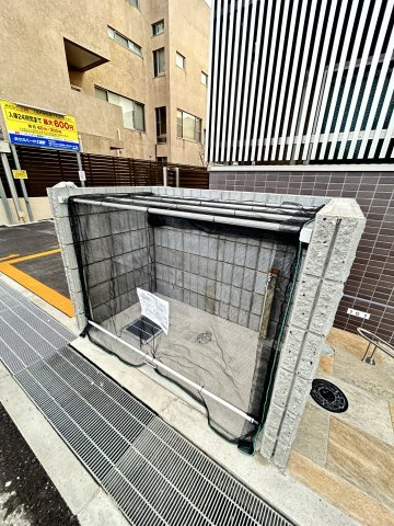 ネクステージ七松町のバルコニー