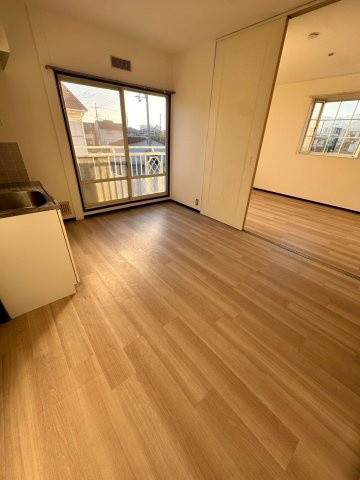 コートビレジ1の居間・リビング