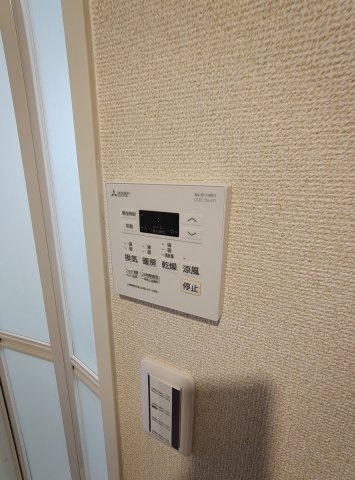 ドム・シンエイの設備