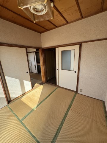 ケイアンドエスマンション白川台の和室
