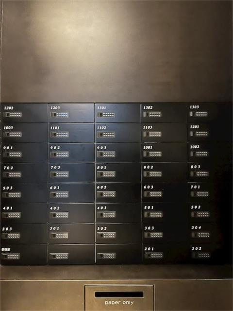 ＺＯＯＭ新宿南Firstのエントランス| 