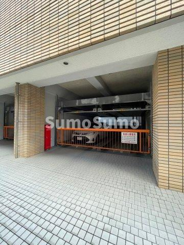クリエート平尾駅前 の駐車場|駐車場があるので、車を買う予定の方も安心です
