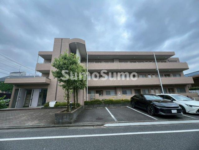 ダイヤハイツ弦巻の駐車場|駐車場完備です
