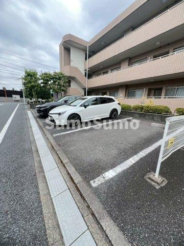 ダイヤハイツ弦巻の駐車場|駐車場があります