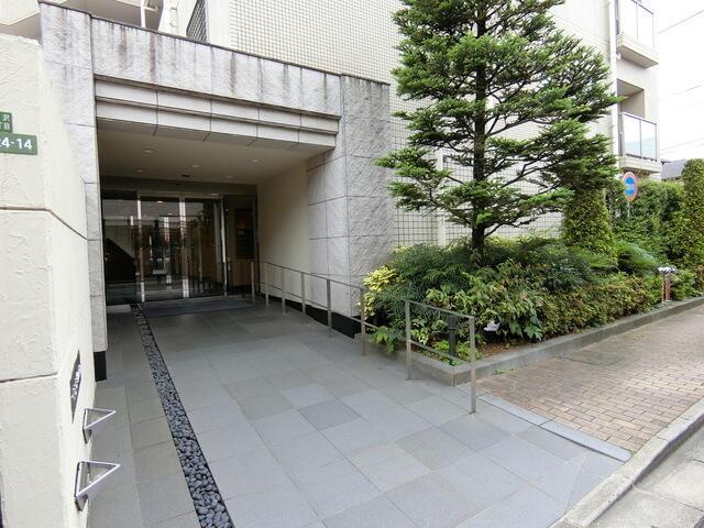 下北沢パークハウスのエントランス|2019年7月撮影 