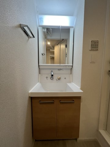 CREATIF駒澤大学前の独立洗面台