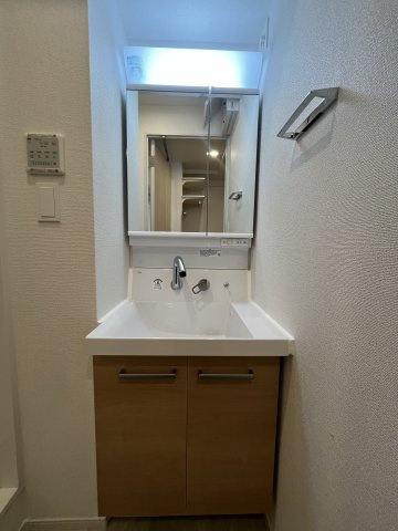 CREATIF駒澤大学前の独立洗面台