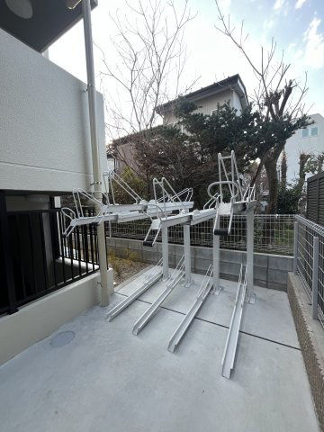 CREATIF駒澤大学前の駐車場