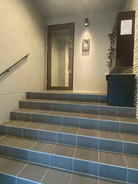 Aglaia目黒中央のエントランス