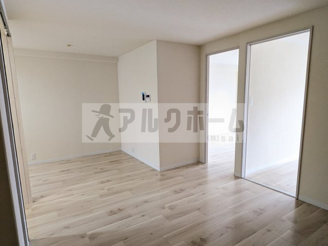 小松マンションの居間・リビング|小松マンション（柏原市法善寺）　居間