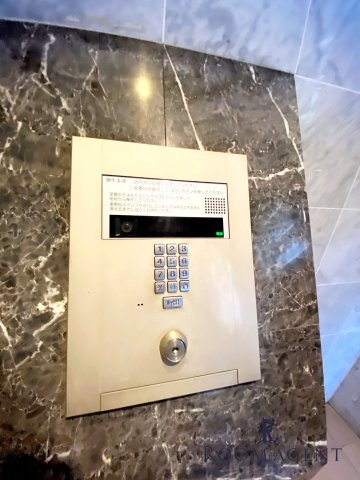 エスポアール泉のエントランス