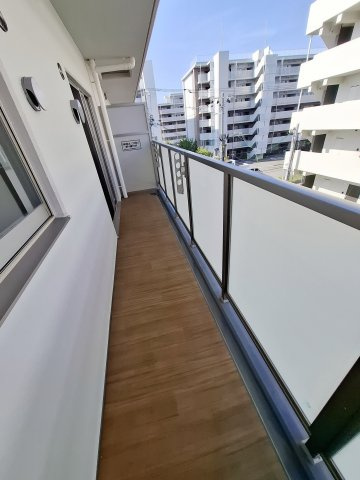 GROOVE上甲子園レジデンスのバルコニー