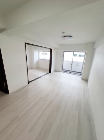 GROOVE上甲子園レジデンスの居間・リビング