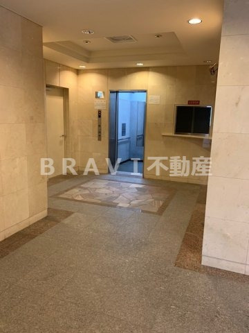 パウゼ大手前　BRAVI不動産のロビー|【パウゼ大手前】建物の内部です