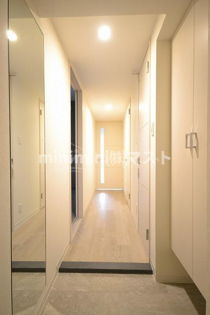 ウルバーノイリスの玄関