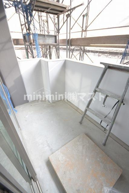 ウルバーノイリスのバルコニー