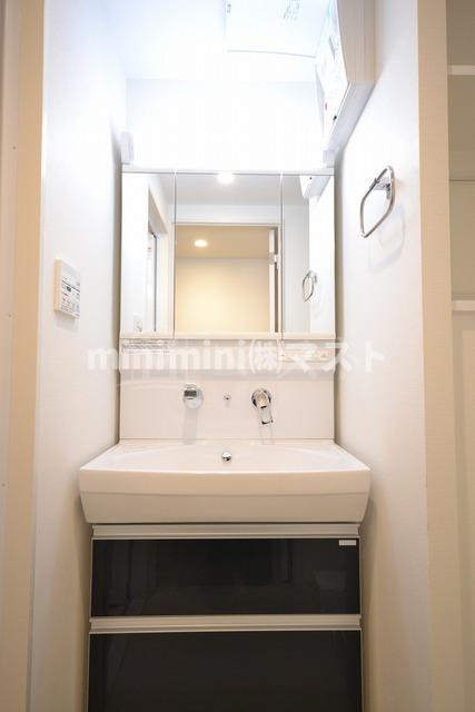 ウルバーノイリスの洗面所