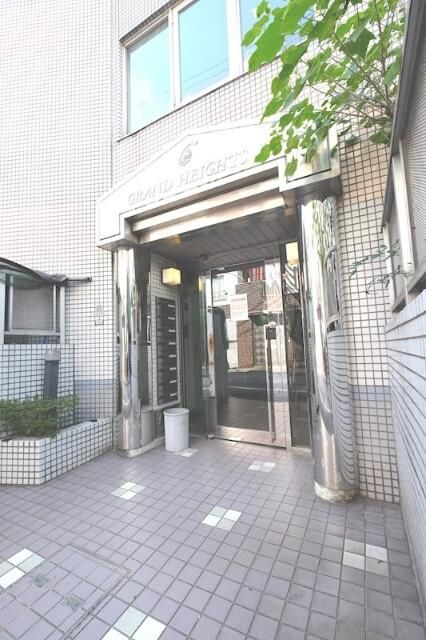 グランハイツ２のエントランス