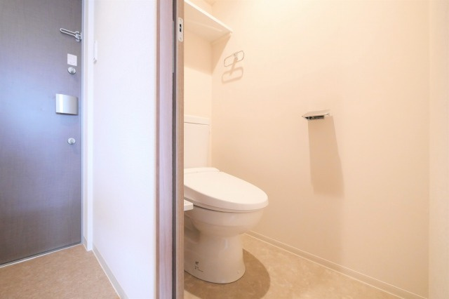大阪市東淀川区東中島２丁目の賃貸マンションのトイレ