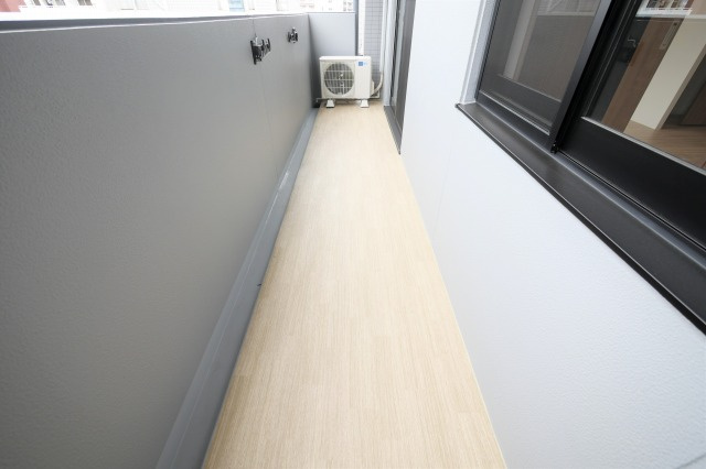 大阪市東淀川区東中島２丁目の賃貸マンションのバルコニー