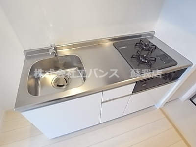 【キッチン】 | cube inohana（キューブイノハナ） | コンパクトなキッチンで掃除もラクラク