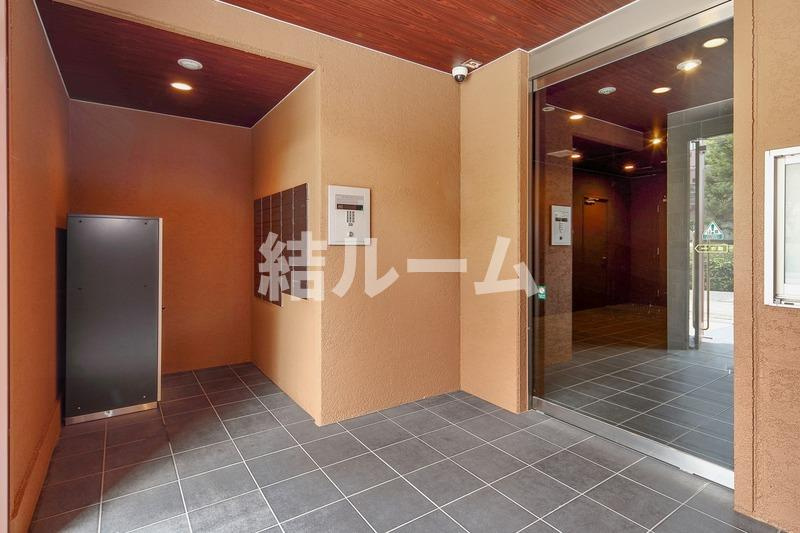 豊島区池袋４丁目の賃貸マンションのエントランス