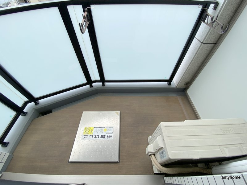 プレサンス大阪ゲートシティ 仲介手数料無料のバルコニー