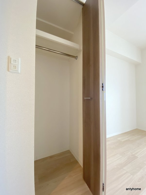 プレサンス大阪ゲートシティ 仲介手数料無料の収納