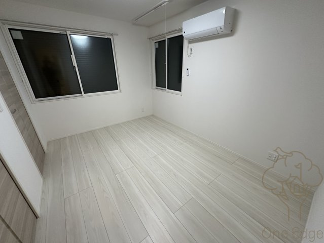 Mana Houの寝室