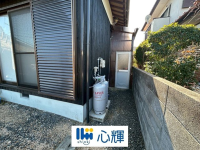 【その他】 | 宇部市北小羽山3丁目中古住宅／平屋 | 多目的に活用できるさしかけです。