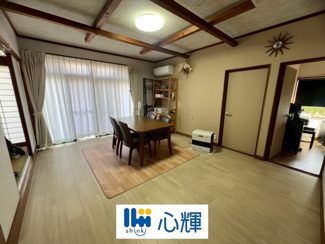 【居間・リビング】 | 宇部市北小羽山3丁目中古住宅／平屋