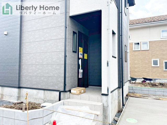 ひたちなか市稲田5期　新築戸建のエントランス