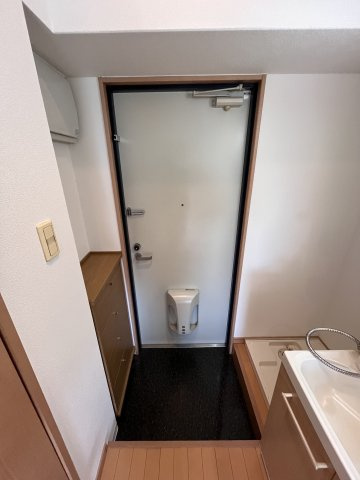 大阪市城東区鴫野西５丁目の賃貸マンションの玄関