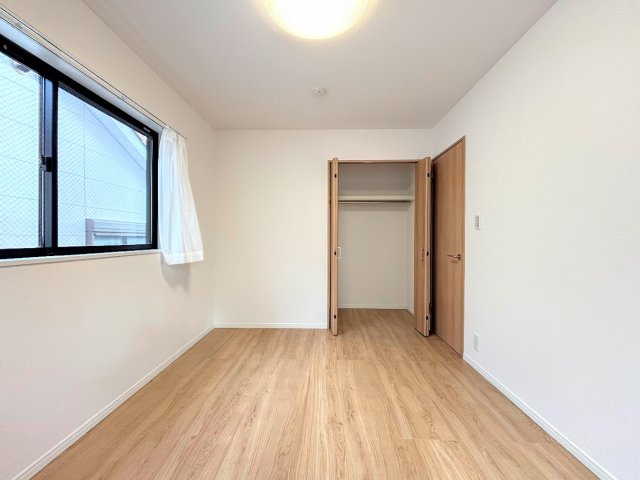 栄区飯島町　中古戸建ての洋室|◆土・日・祝日は、当社スタッフによる現地案内会を実施しております。もちろん平日のご案内も可能です。お気軽にご相談ください！！
