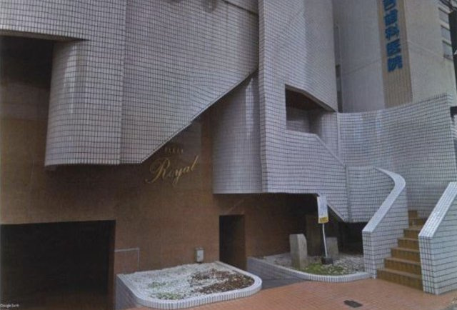 大津市浜大津２丁目の店舗一部の外観