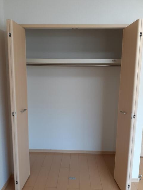 多摩市豊ヶ丘２丁目のアパートの収納