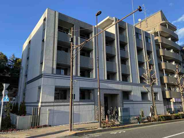 多摩市山王下１丁目の賃貸マンションの外観