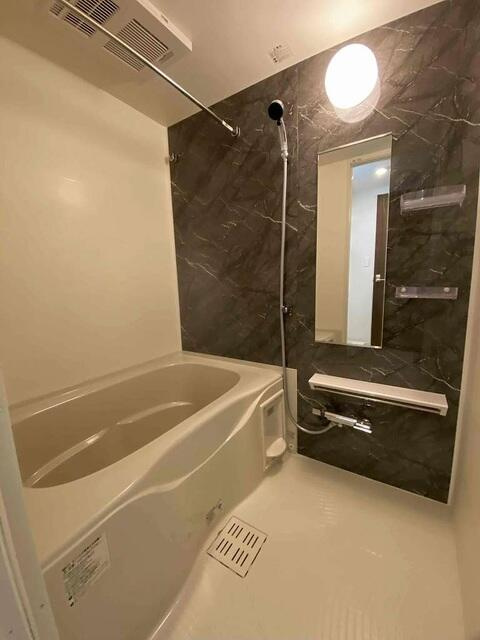 多摩市山王下１丁目の賃貸マンションの浴室