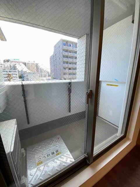 多摩市山王下１丁目の賃貸マンションのバルコニー